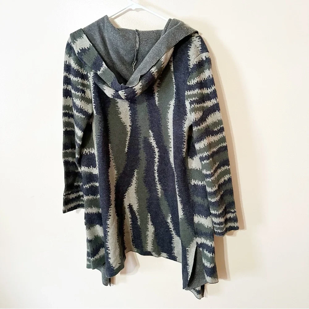 MaxSport Women’s hooded open front cardigan striped animal print size medium
